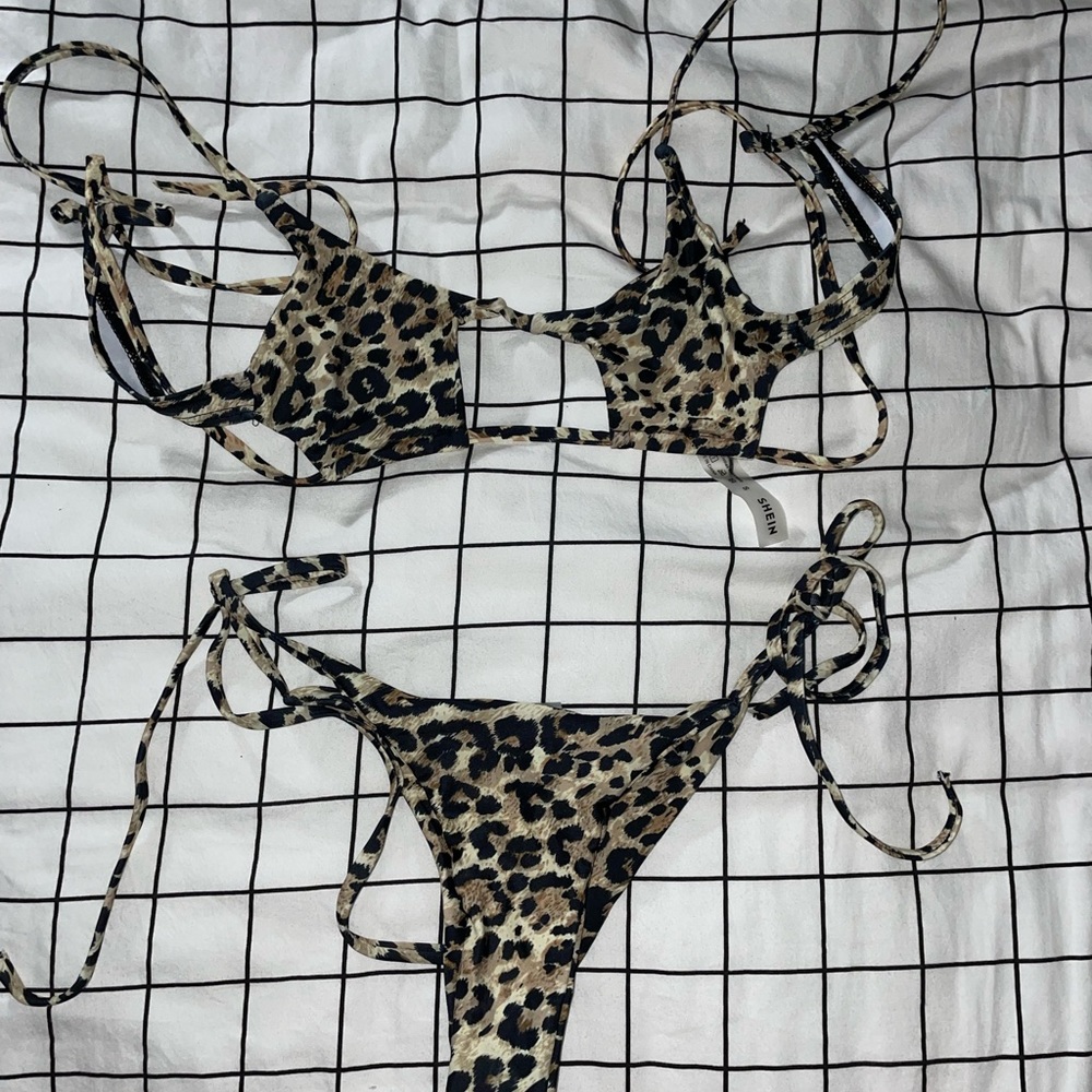 Super cute bikini brand new!!